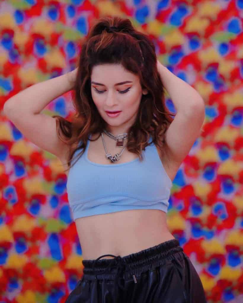 chocolate song,avneet kaur, chocolate song lyrics, avneet