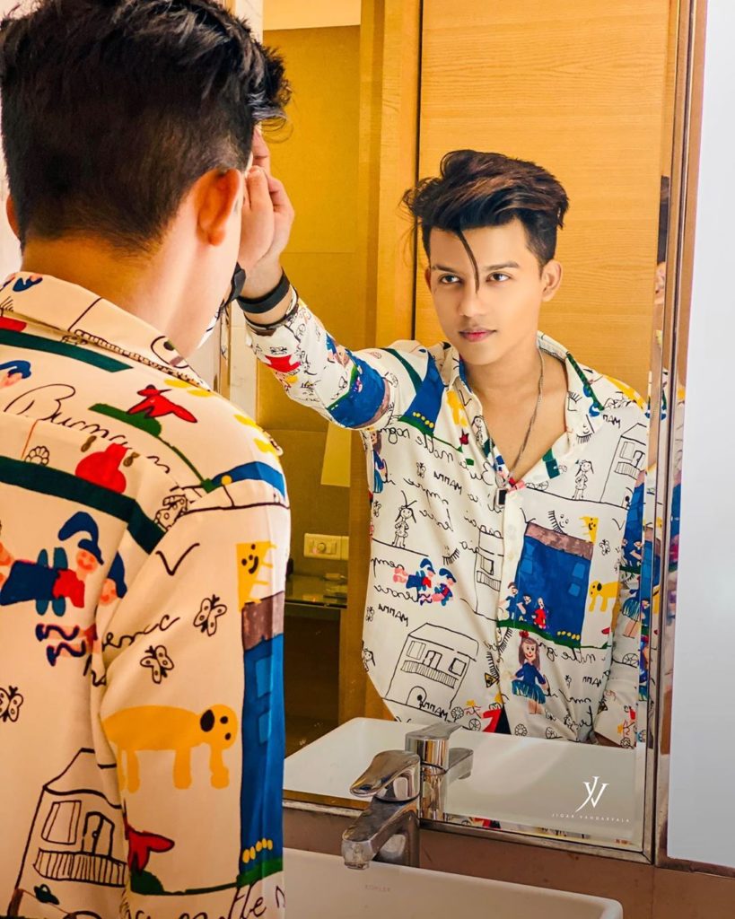 tony kakkar song, riyaz aly, avneet kaur, riyaz aly new song, avneet kaur new song, chocolate song lyrics, chocolate song riyaz avneet, chocolate song tony kakkar, riyaz aly songs, avneet kaur song