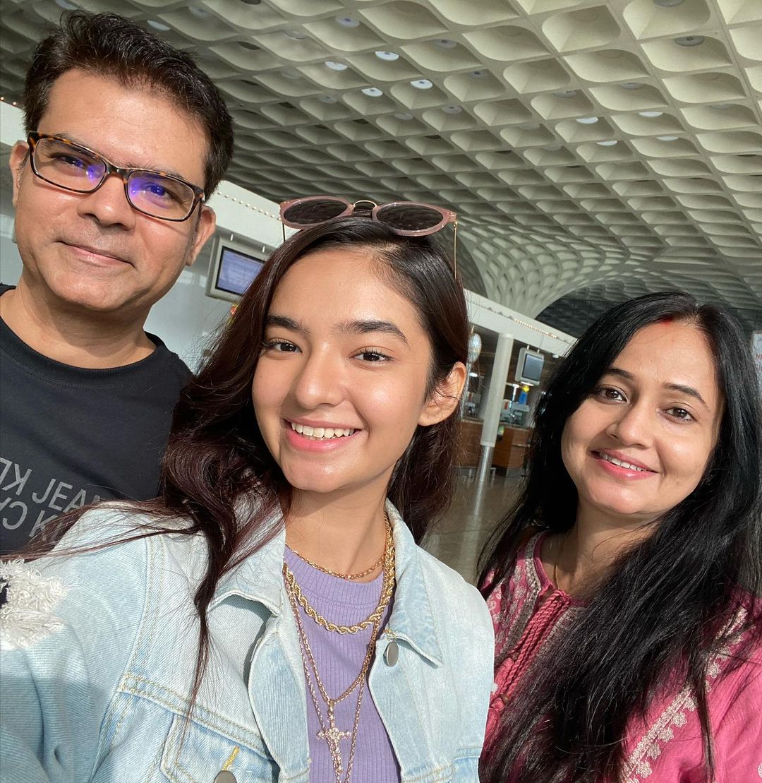 Anushka Sen Goa Trip With Family 2020 » Telly Flight