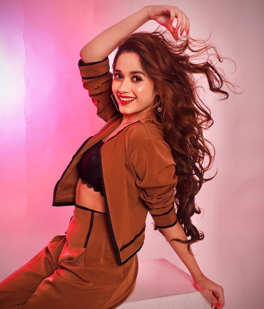 Jannat Zubair Photoshoot 2020 in Red Outfit » Telly Flight