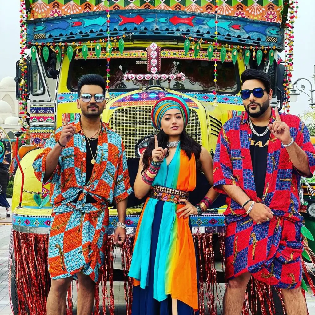 top tucker poster, top tucker song lyrics, top tucker song cast, Top Tucker Song Uchana Amit Ft. Badshah, Yuvan Shankar Raja, Jonita Gandhi,
Top Tucker HINDI LYRICS, Top Tucker Badshah LYRICS, Top Tucker CAST AND CREW, Top Tucker FULL SONG DOWNLOAD, Top Tucker POSTER, Top Tucker ROSTE, Top Tucker YOUTUBE, Top Tucker NEW SONG, Top Tucker LYRICS DOWNLOAD
Top Tucker Song Rashmika Mandanna,
Top Tucker Song Lyrics,
Top Tucker Song cast,
Top Tucker Song mp3 song download,
Top Tucker Song download,
Top Tucker Song song cast,
Top Tucker Song singer,Rashmika Mandanna age,
Rashmika Mandanna twitter,
Rashmika Mandanna weight,
Rashmika Mandanna pics,
Rashmika Mandanna song,
Rashmika Mandanna new pics,
Rashmika Mandanna latest pic,
Rashmika Mandanna transformation,
Rashmika Mandanna husband,
Uchana Amit Ft. Badshah, Yuvan Shankar Raja, Jonita Gandhi songs
Rashmika Mandanna images,
Rashmika Mandanna and Uchana Amit Ft. Badshah, Yuvan Shankar Raja, Jonita Gandhi,
Top Tucker song,
Top Tucker Song status download,
