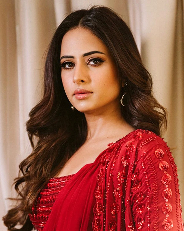 Sargun Mehta, Ve Haaniyaan Song Cast