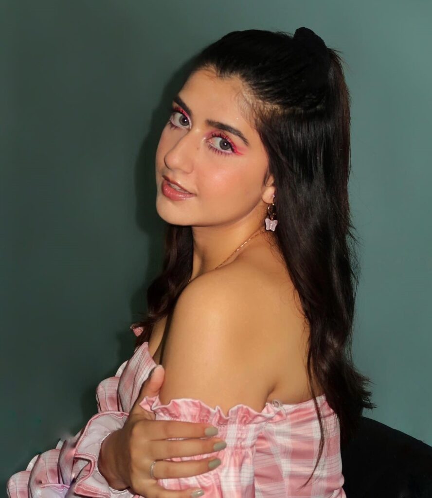 Swati Chauhan, Swati Chauhan cast, Swati Chauhan song,Maahi kehna song cast name,
Maahi kehna song cast age,
Maahi kehna song cast instagram,
Maahi song cast name,
Maahi song cast instagram,
maahi ve song actress name,
